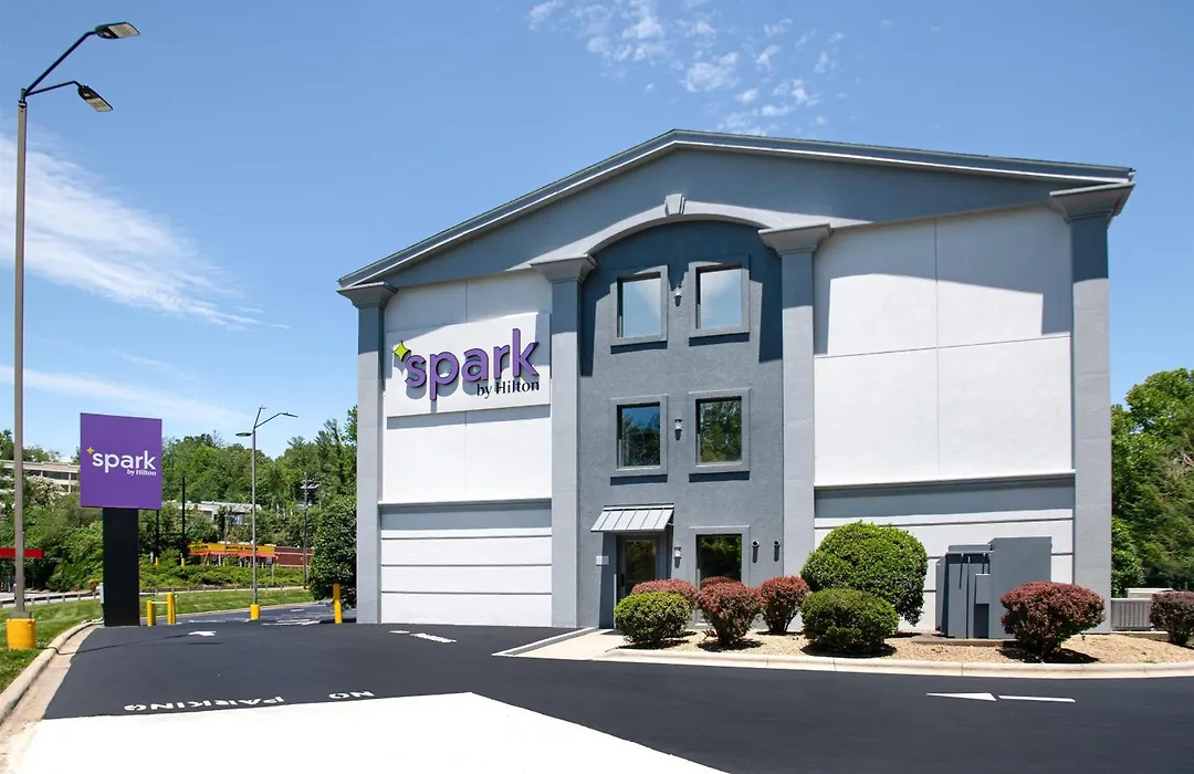 Spark By Hilton Asheville Blue Ridge Parkway-1