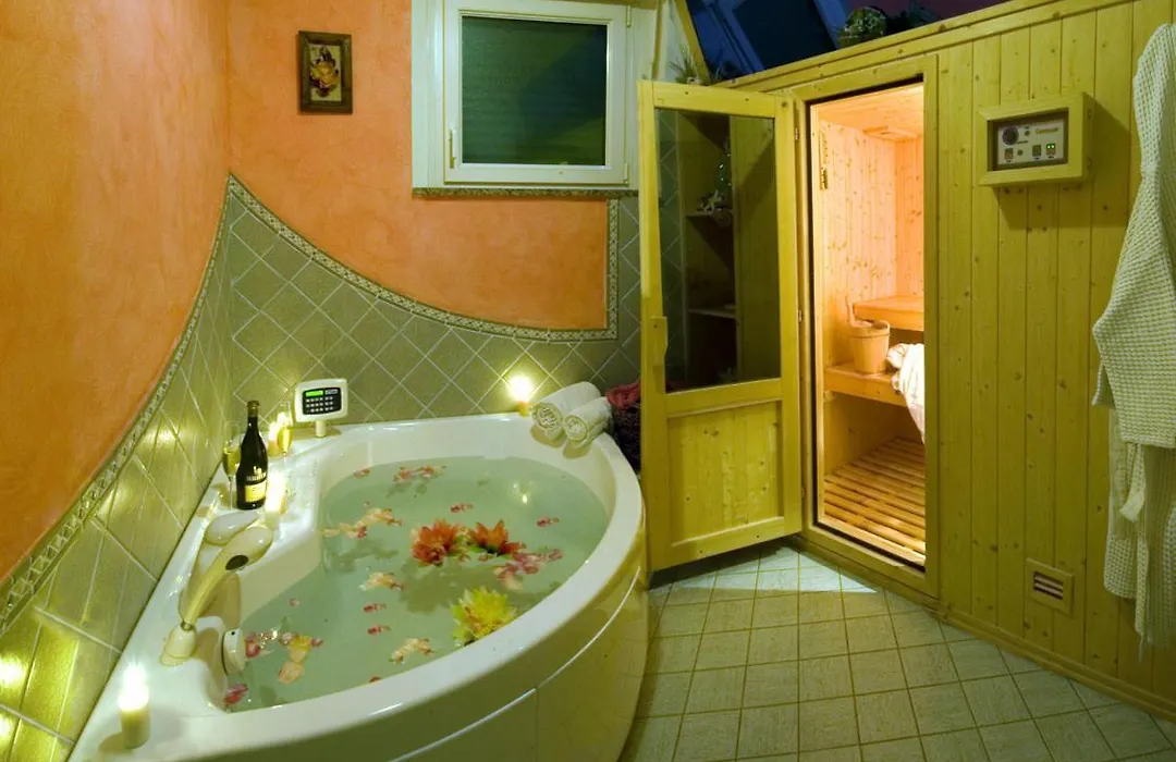Hotel Aurora-1