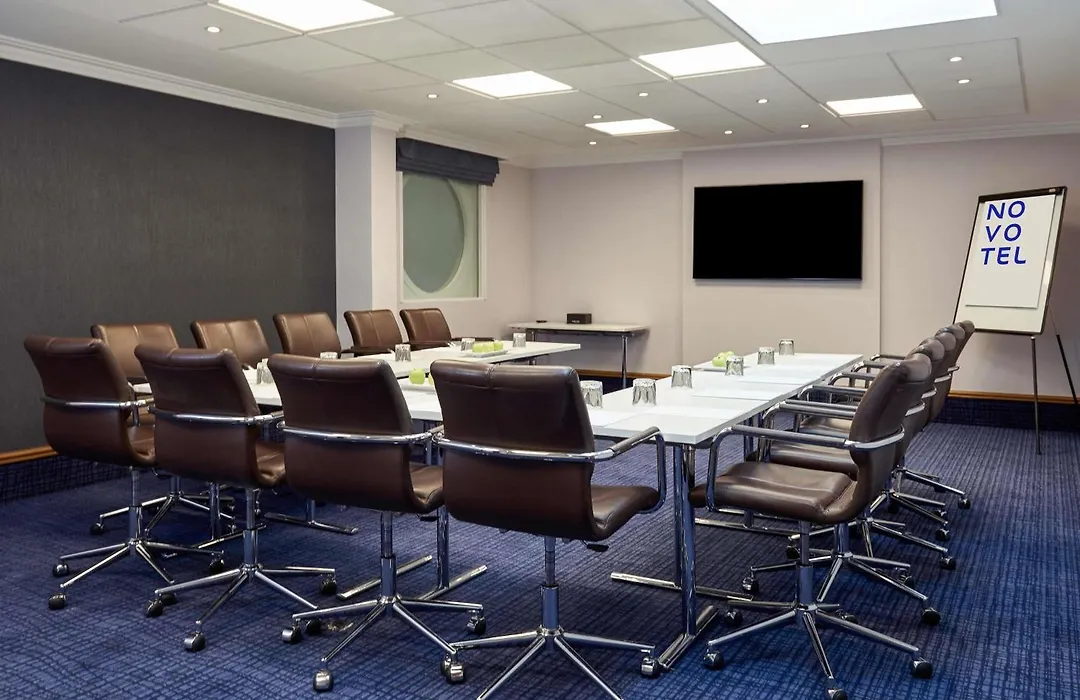 Novotel London Stansted Airport-1