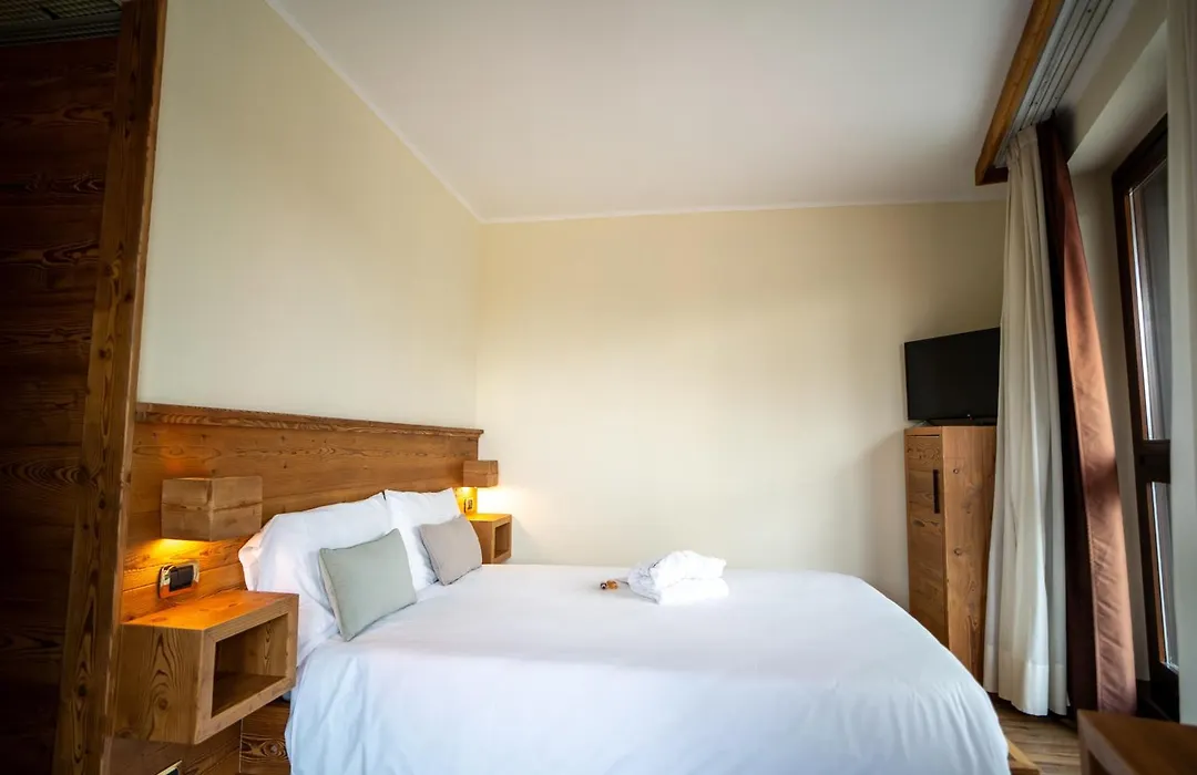Hotel Cristallo-1