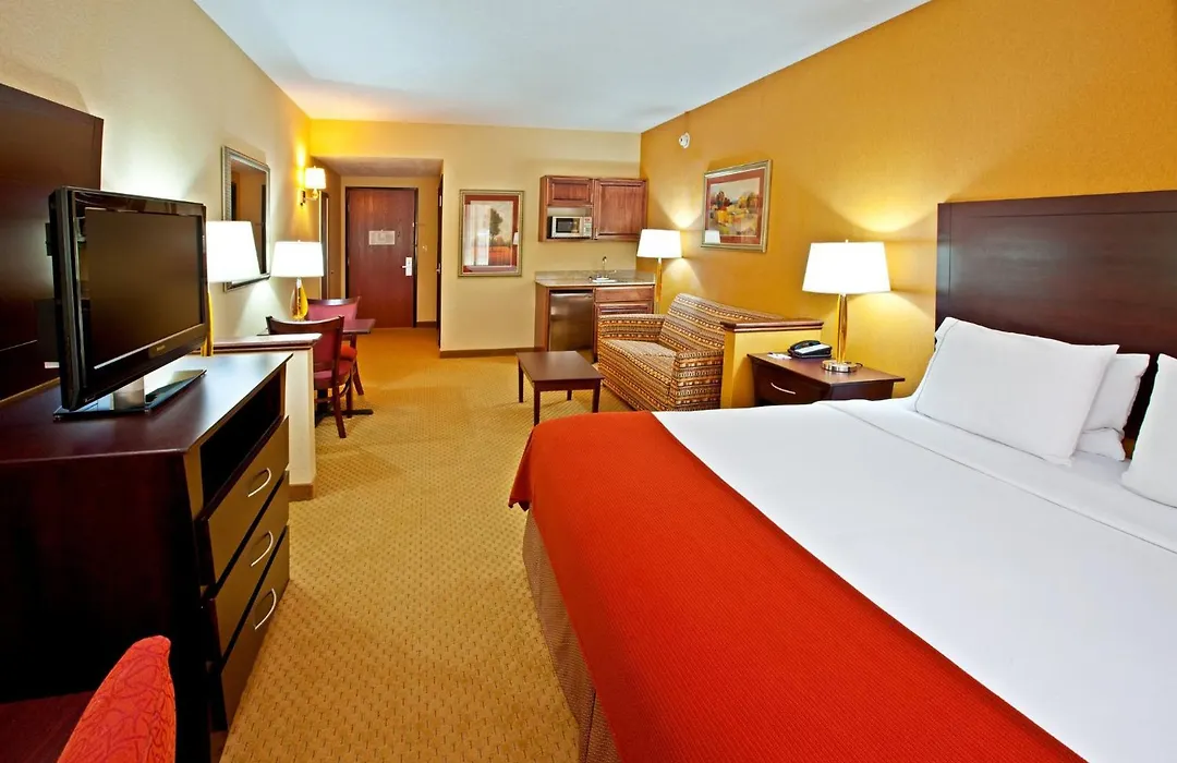 Holiday Inn Express Hotel & Suites Franklin By Ihg-1