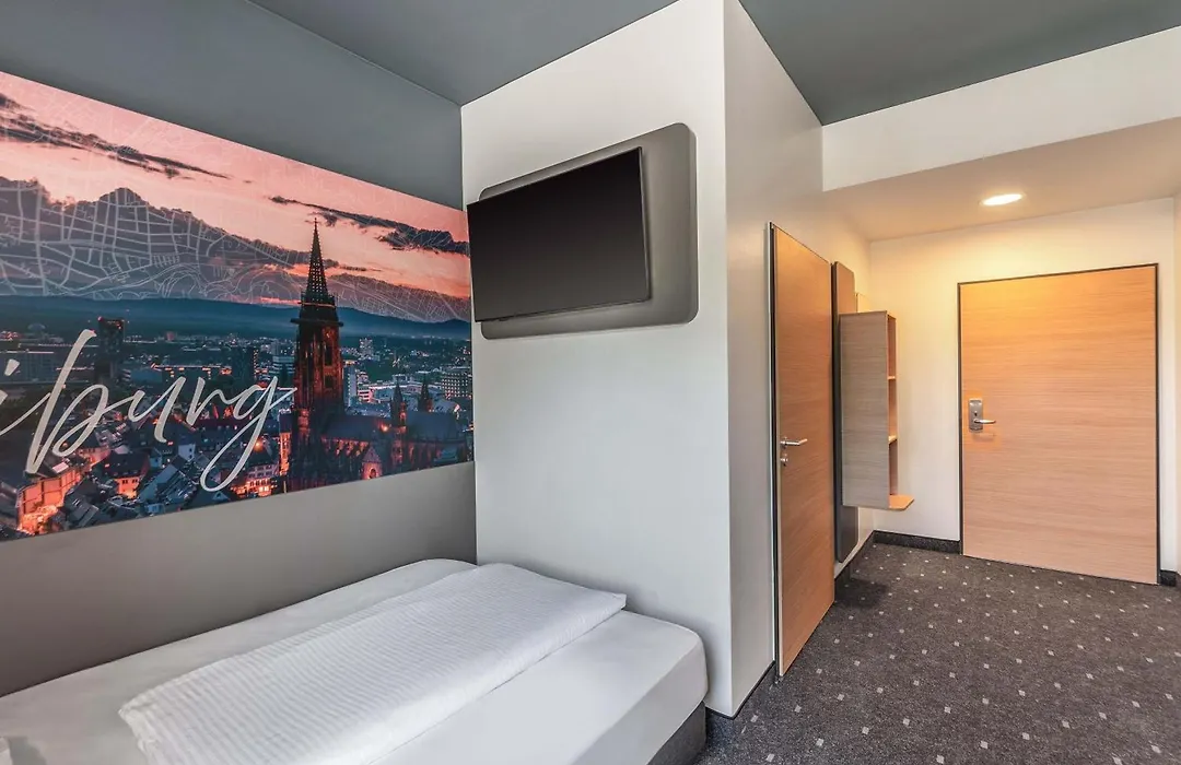 B&B Hotel Freiburg-Süd-1