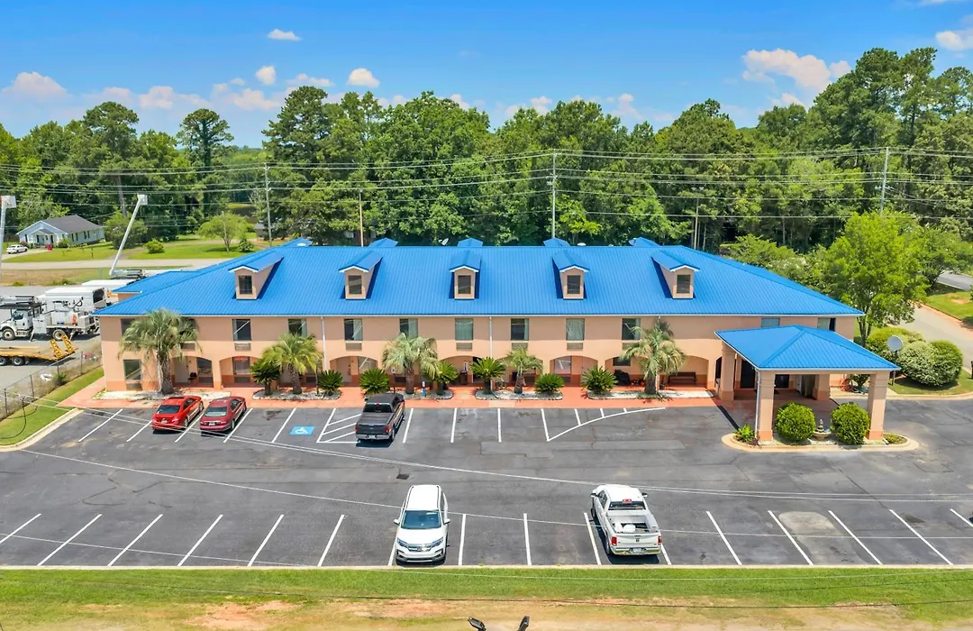 Gray Inn & Suites-1