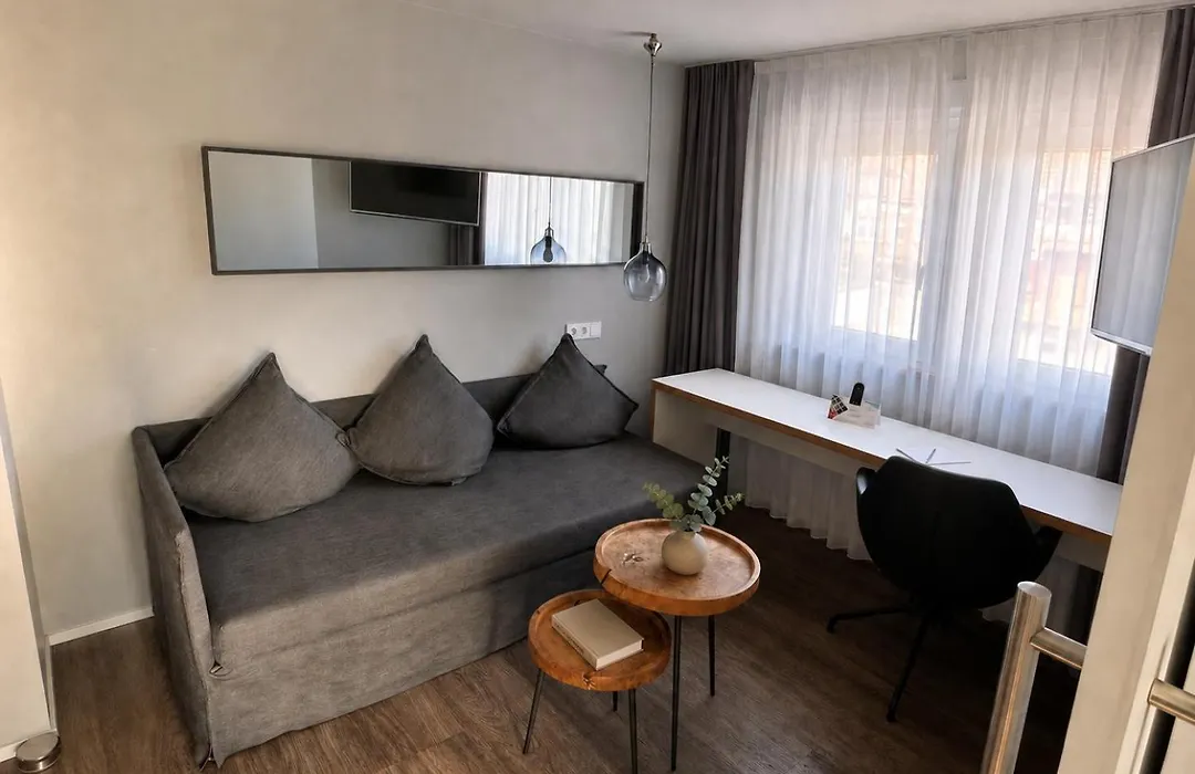 Reinhardts Hotel-1