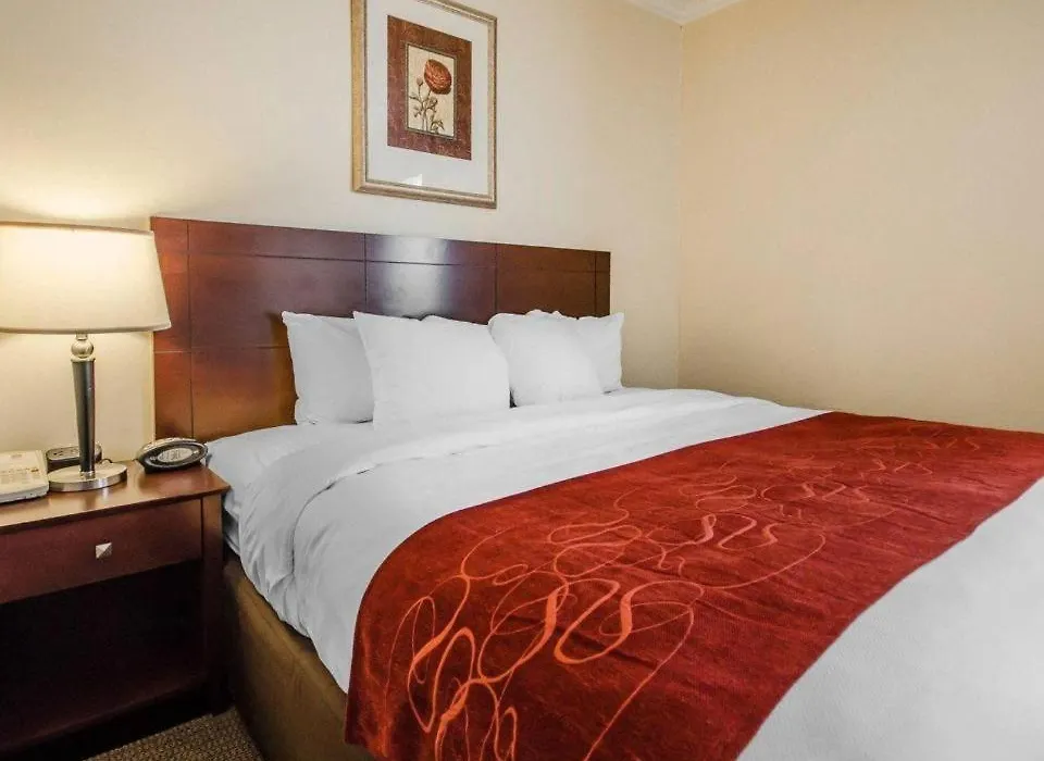 Quality Suites Jeffersonville - Louisville North-1