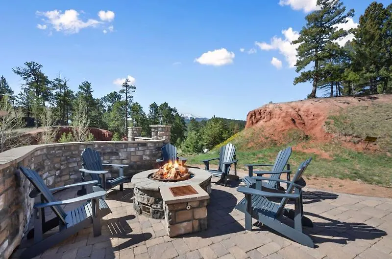 Woodland Country Lodge-1