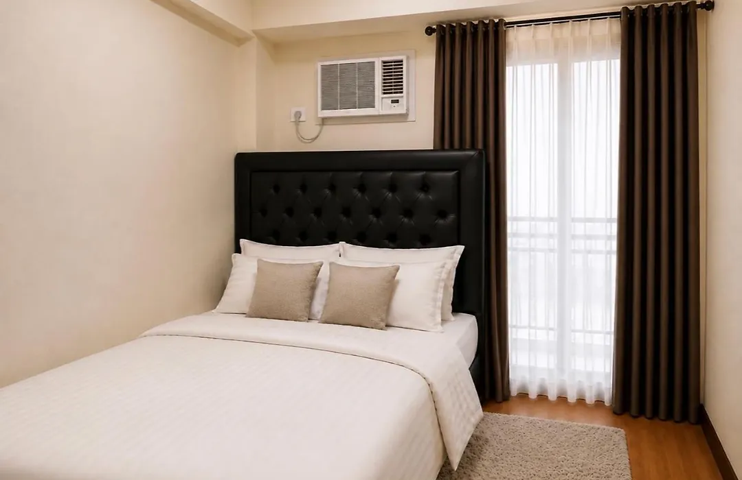 Modern 1Br Condo With Balcony & City View-1