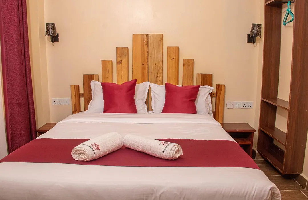Grand Skyline Hotel-1