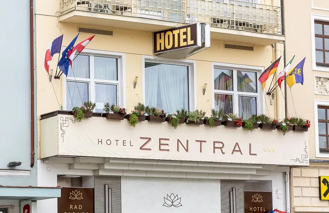 Hotel Zentral-1
