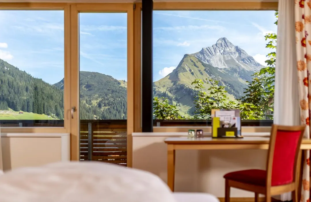 Hotel Walserberg-1
