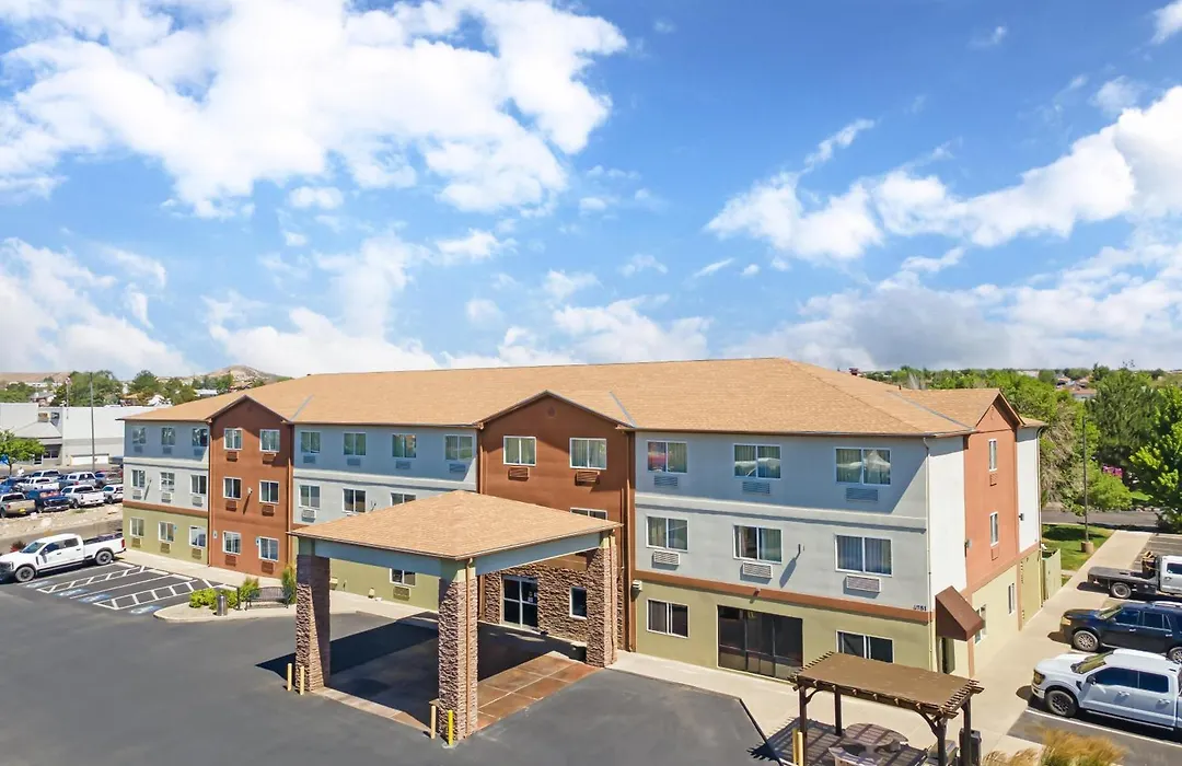 Best Western Plus The Four Corners Inn-1