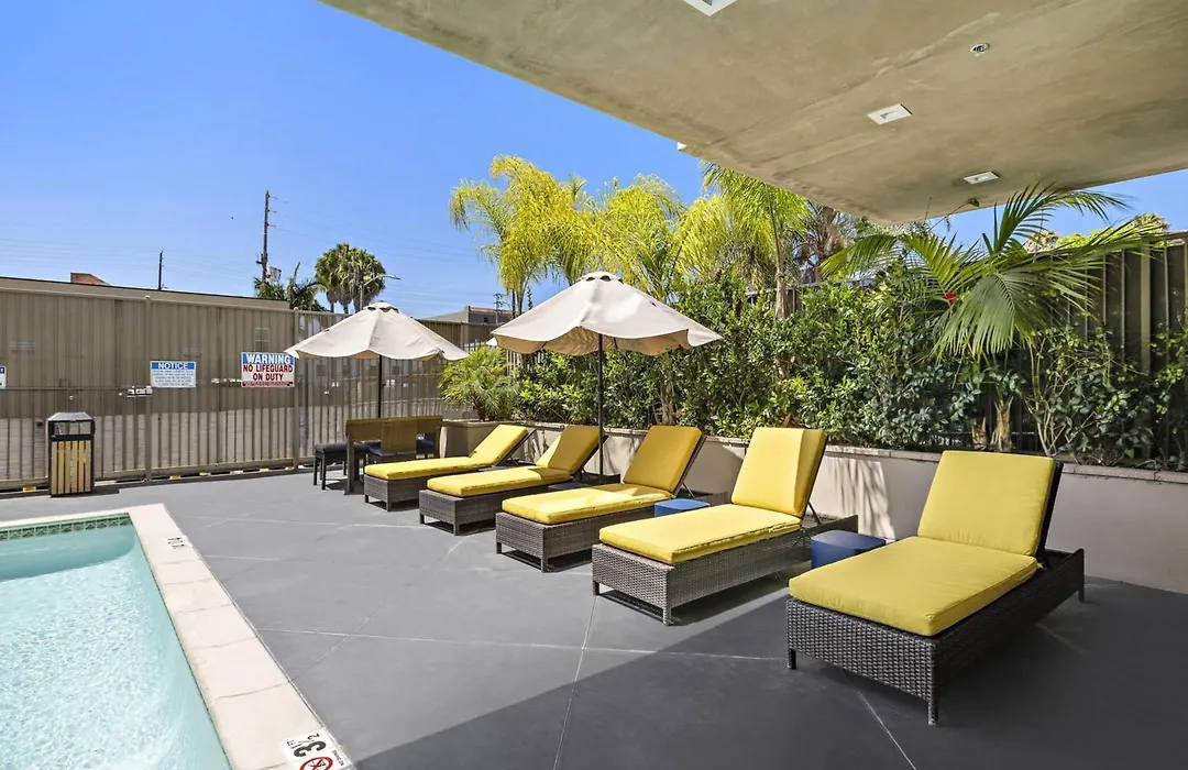 Hampton Inn&Suites Los Angeles/Hollywood, CA-1