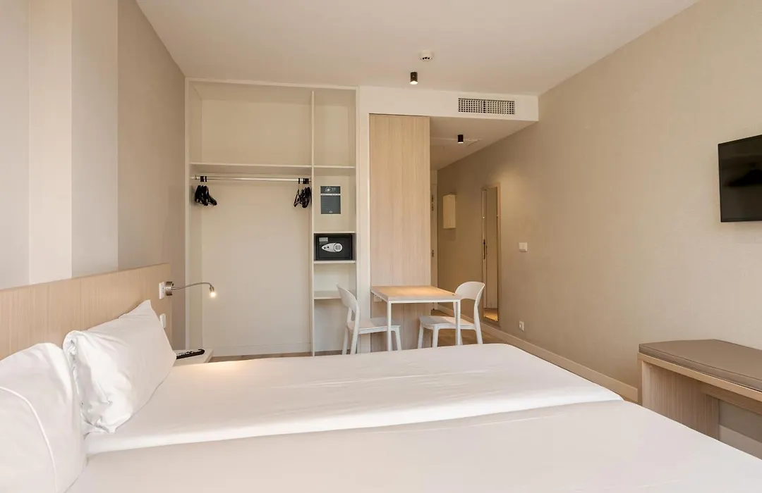 B&B Hotel Barcelona Sant Cugat-1