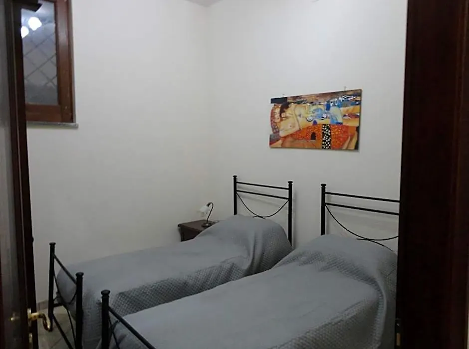 B&B Nola-1