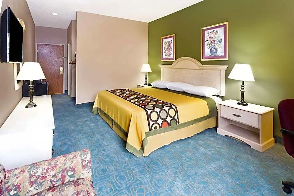 Super 8 By Wyndham Freeport-1