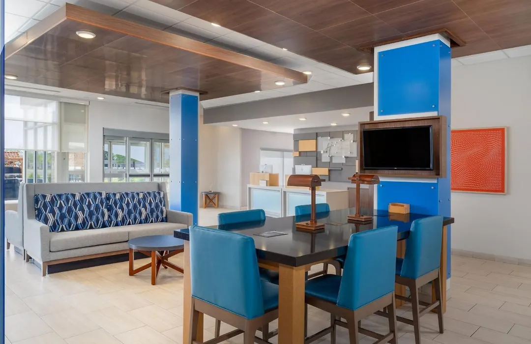 Holiday Inn Express & Suites - Lexington W - Versailles By Ihg-1