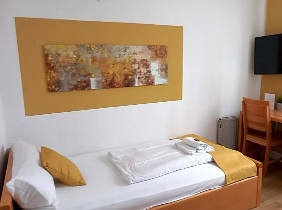 Hotel Karolinger - Self Check-In-1