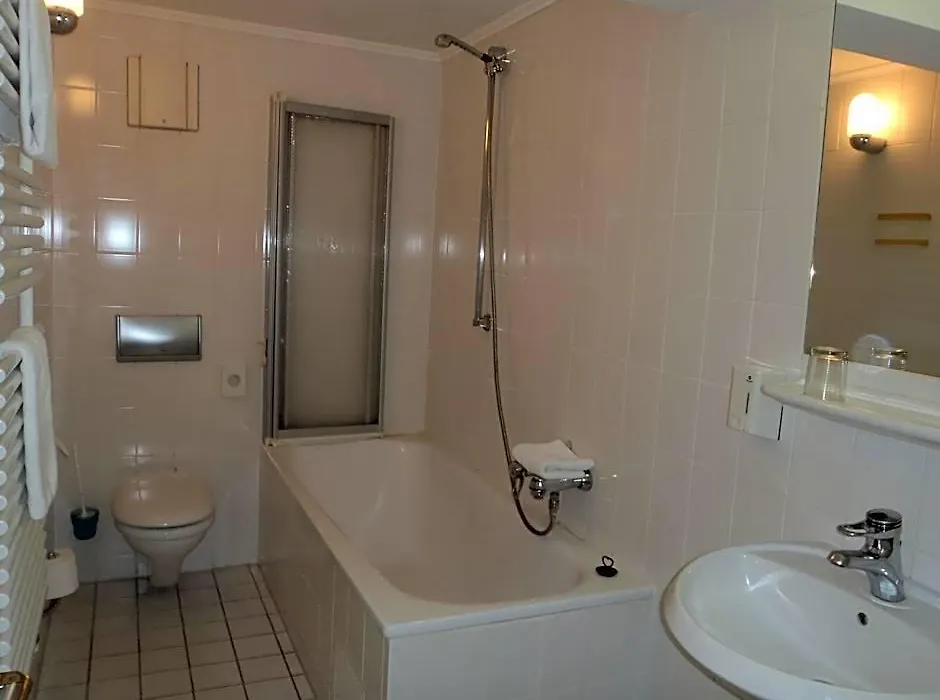 Hotel Am Buschkrugpark-1