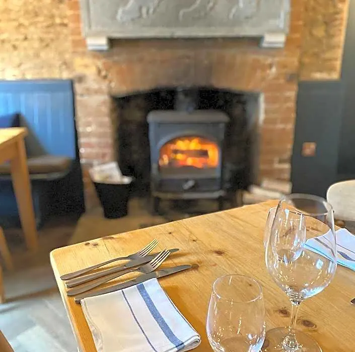 The Red Lion-1