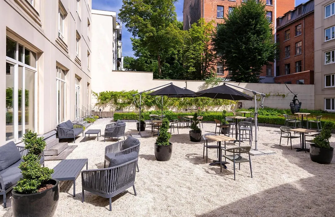 Hilton Garden Inn Brussels City Centre-1