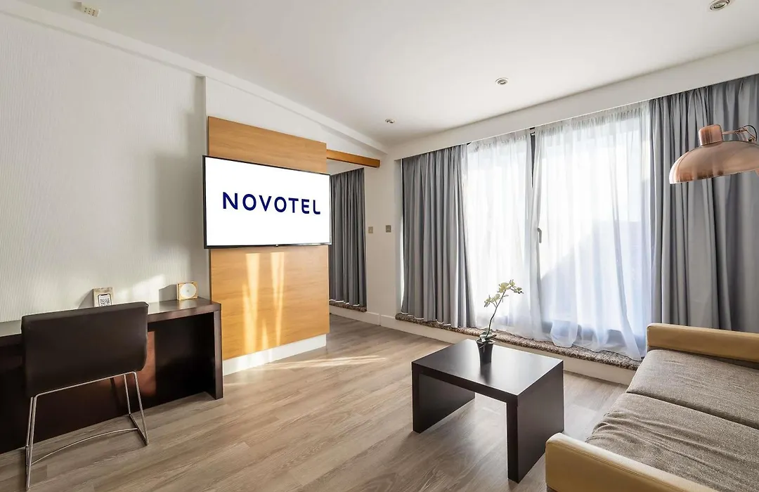 Novotel Cardiff Centre-1