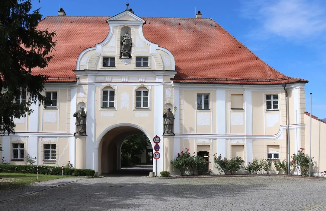 Klostergasthof Roggenburg-1