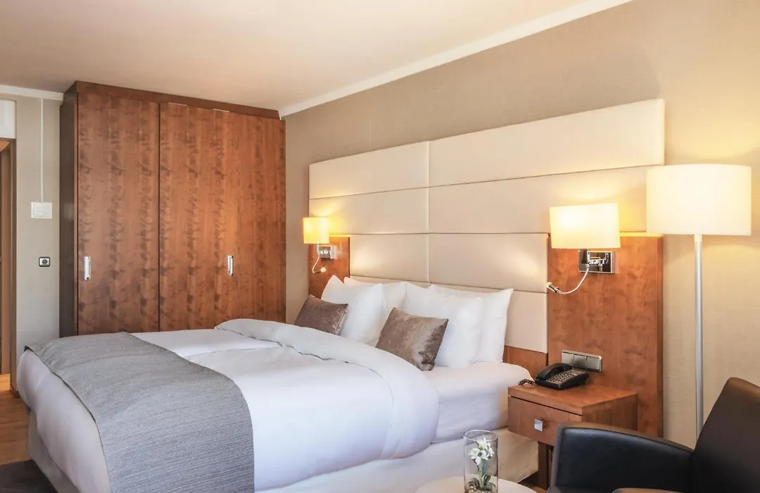 Crowne Plaza Frankfurt Congress Hotel By Ihg-1
