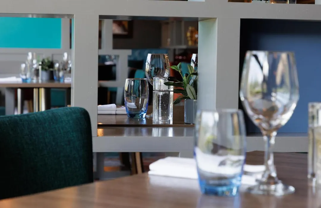 Doubletree By Hilton Edinburgh Airport-1