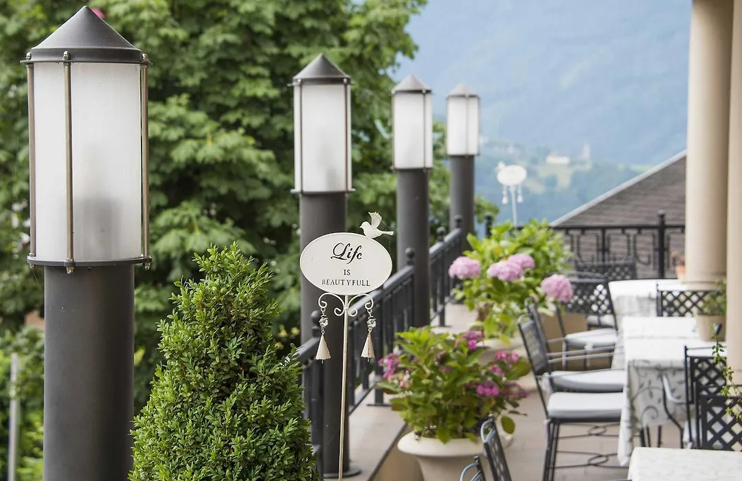 Taubers Unterwirt Aktiv & Vitalhotel-1