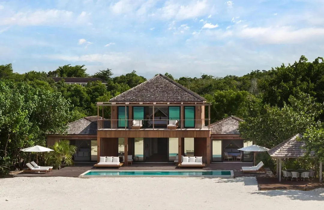 Como Parrot Cay-1