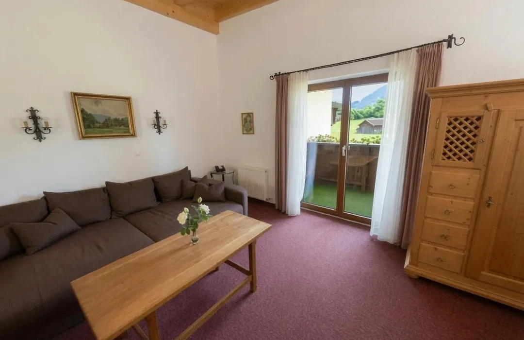 Hotel Rosengarten-1