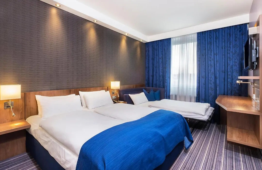 Holiday Inn Express Friedrichshafen, an IHG Hotel-1