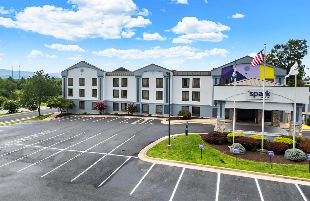 Spark By Hilton Waynesboro-1