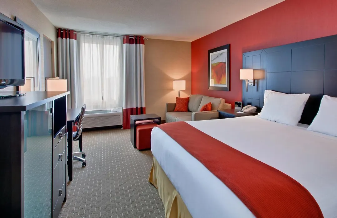 Holiday Inn Express Hotel & Suites Chatham South By Ihg-1