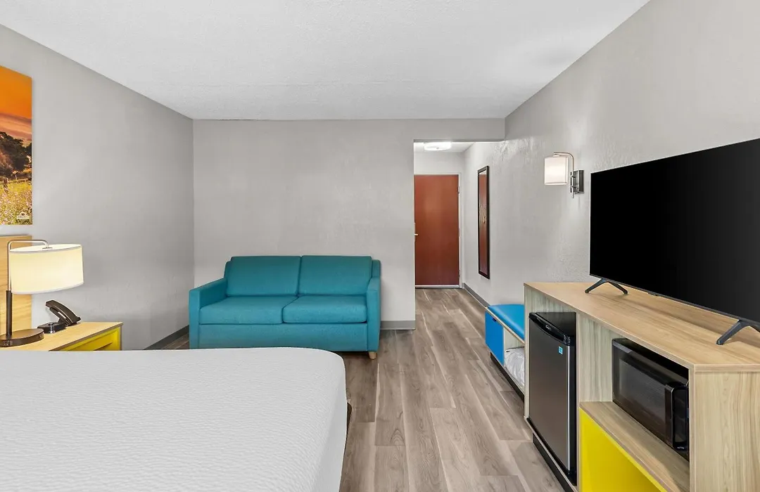 Days Inn By Wyndham Lisbon-1