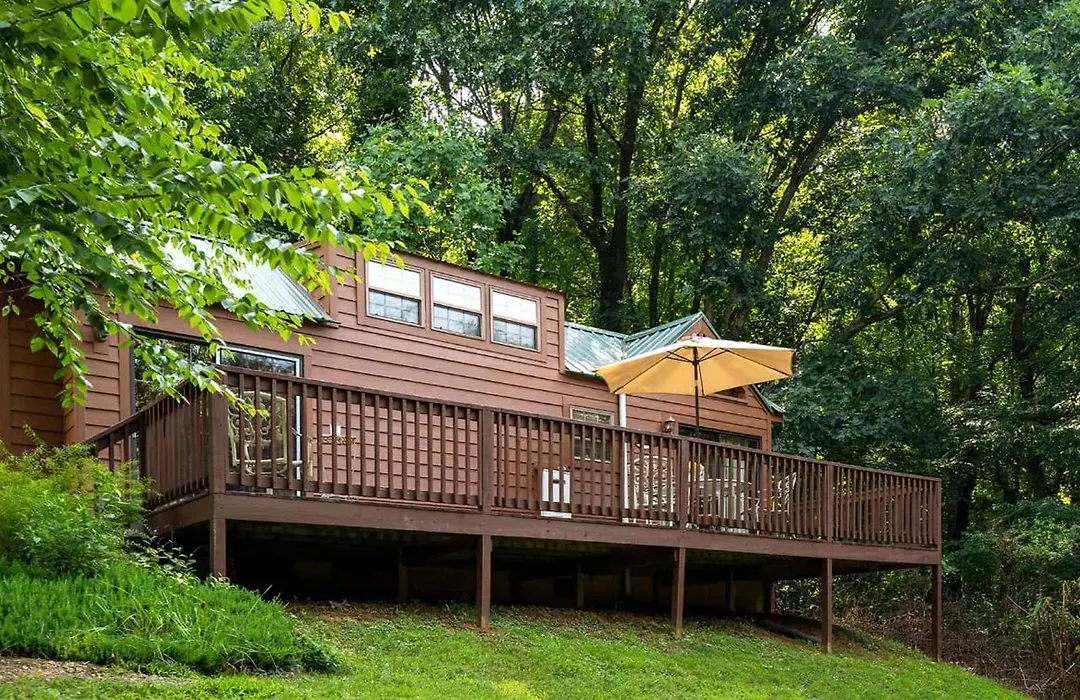 Engadine Inn And Cabins-1