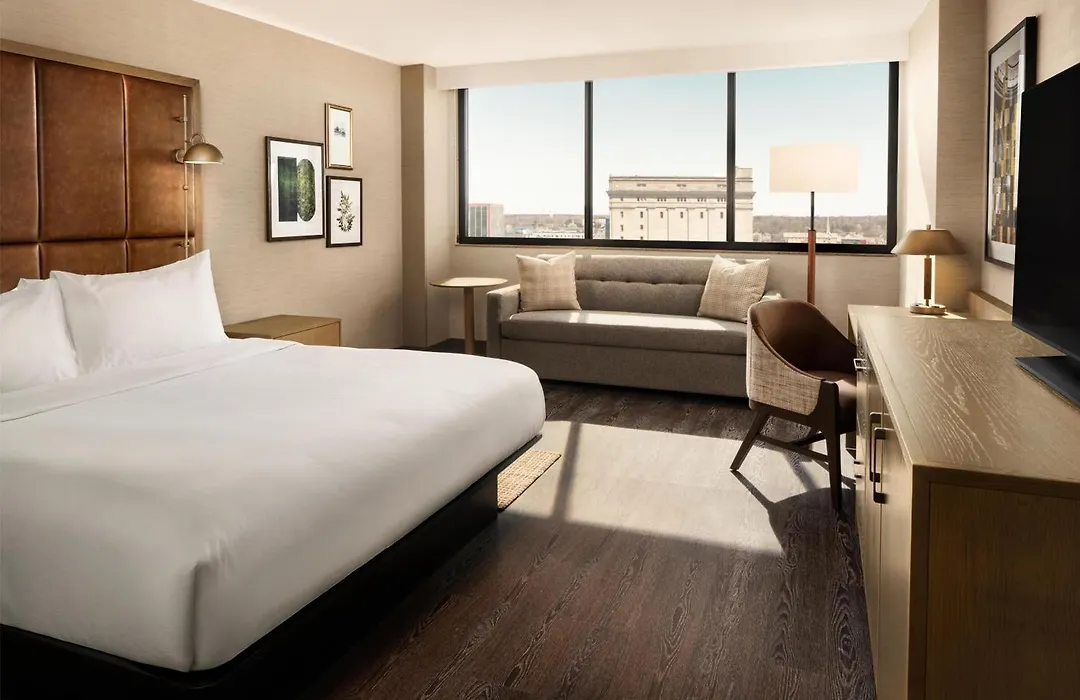 Hilton Fort Wayne At The Grand Wayne Convention Center (Adults Only)-1