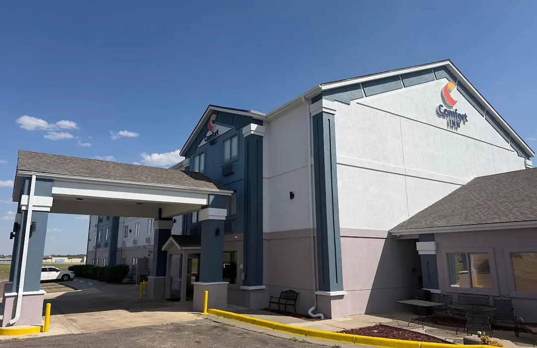 Comfort Inn Garden City-1