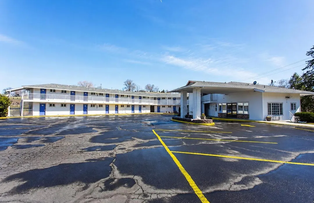 Pendleton Inn And Suites-1