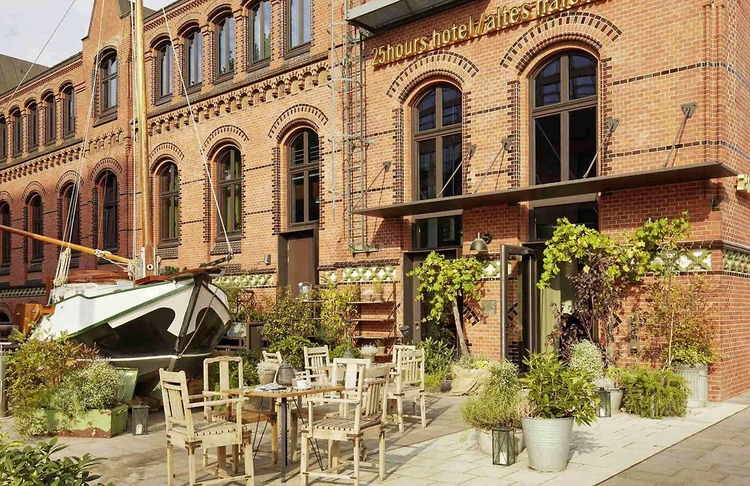 25Hours Hotel Altes Hafenamt-1