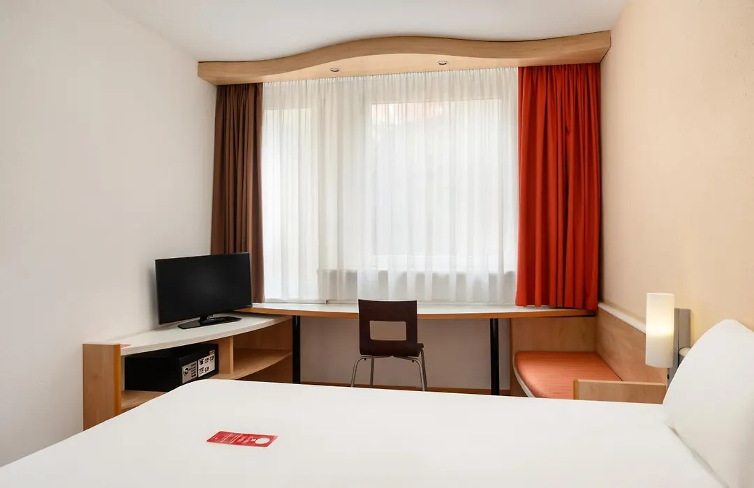 Ibis Budapest City-1