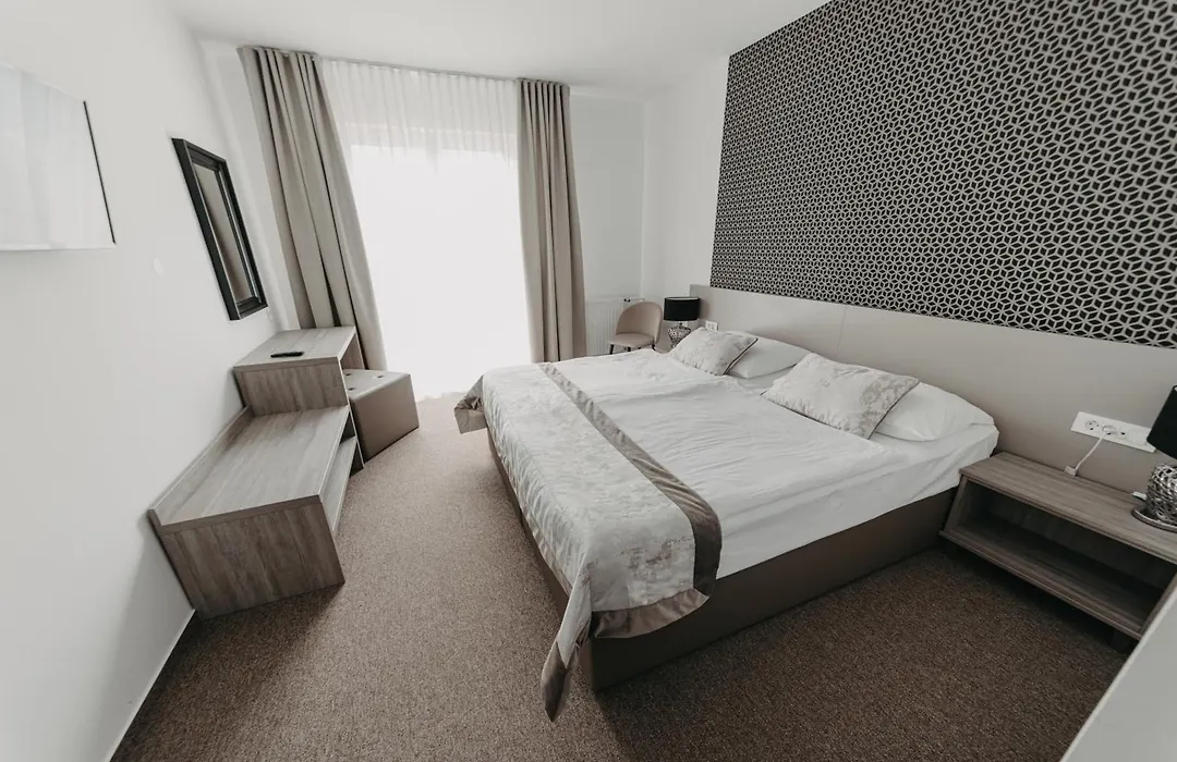 Hotel Alp-1