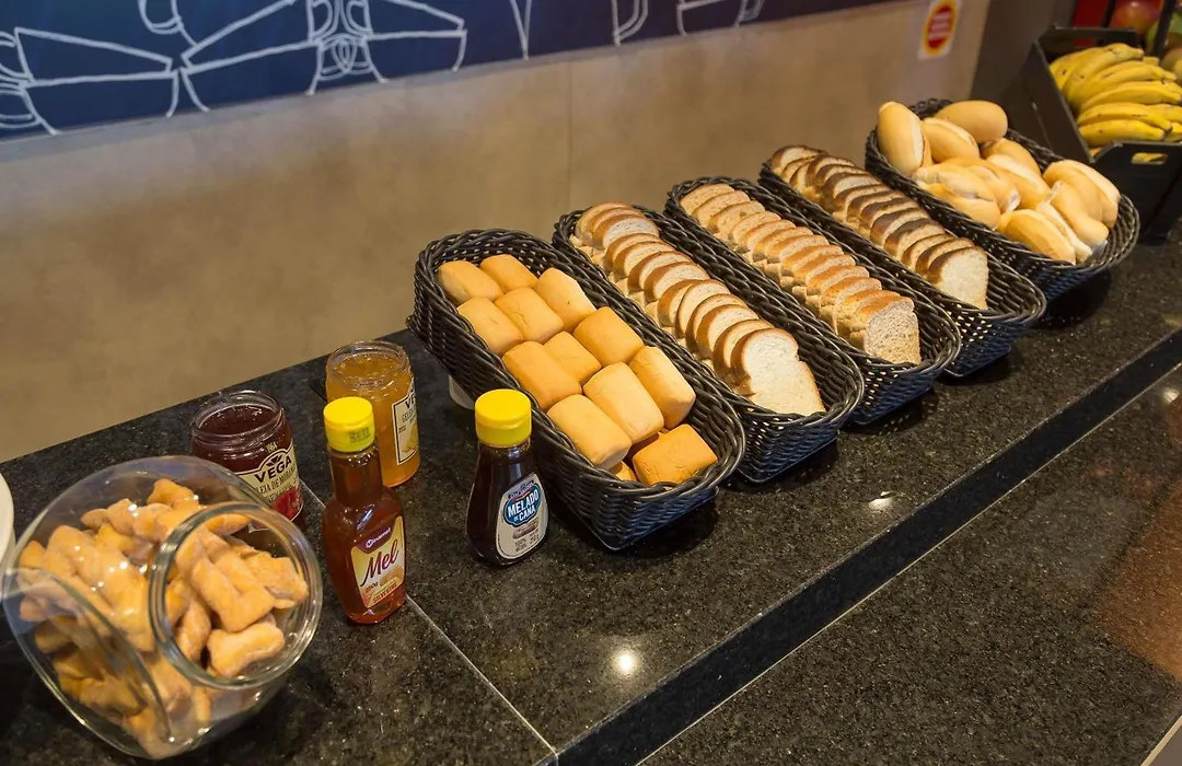 Ibis Budget Blumenau-1