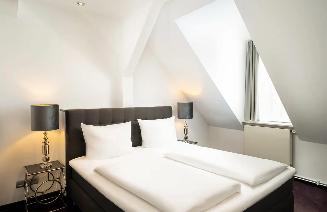 Elaya Hotel Hannover City, Trademark By Wyndham-1