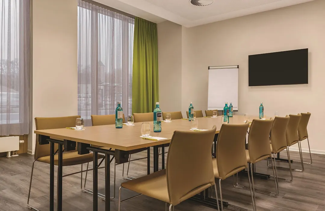 Super 8 By Wyndham Chemnitz-1