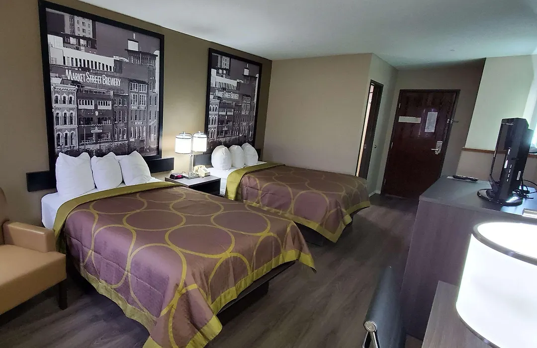 Super 8 By Wyndham Paris-1