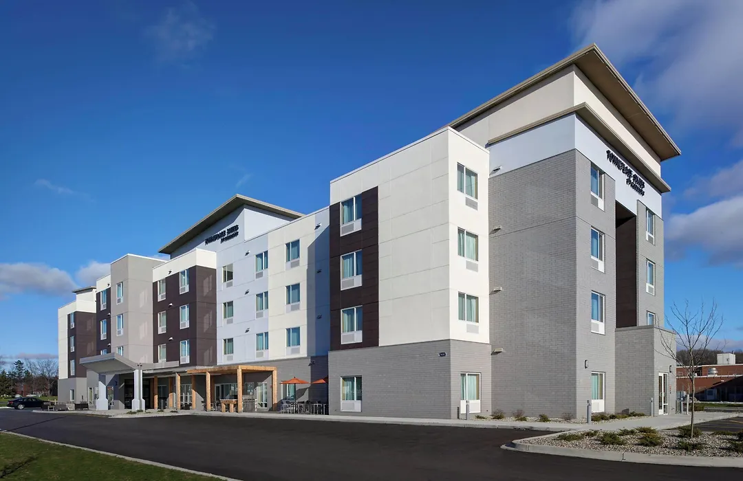 Towneplace Suites By Marriott Grand Rapids Airport-1