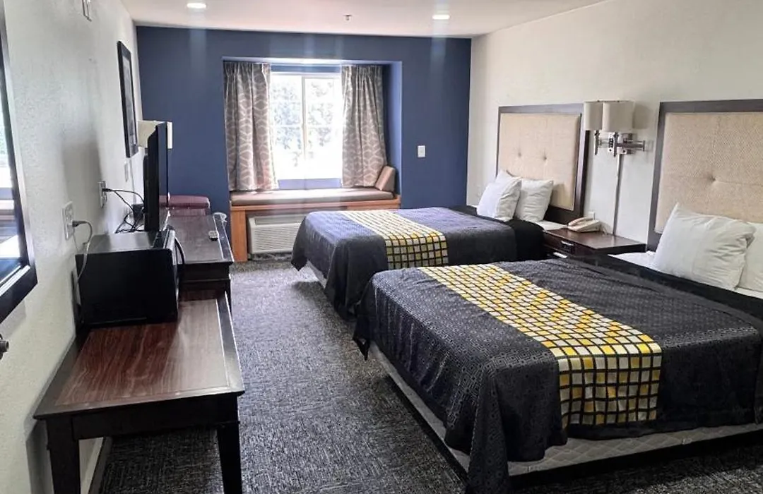 Royal Inn Midvale-1