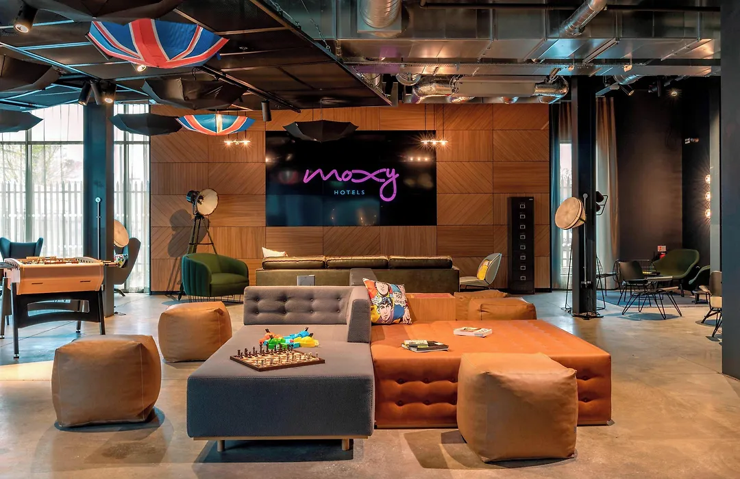Moxy London Heathrow Airport-1