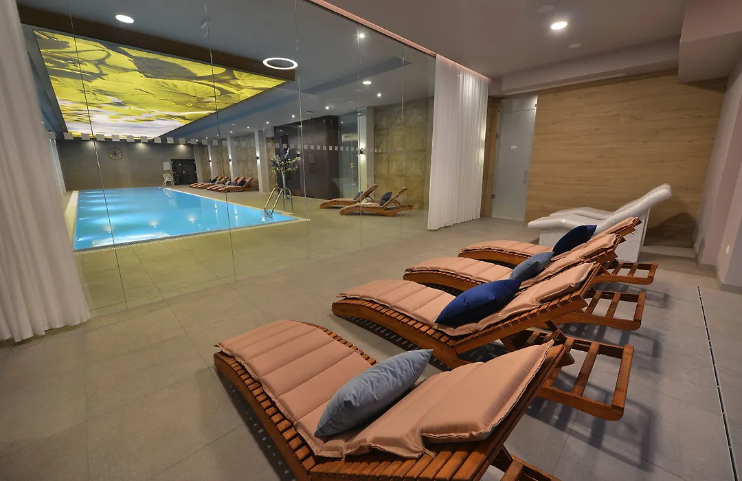 Hotel Pod Lipou Resort-1